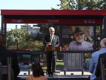 Transantiago pasará a llamarse "Red" y pasaje podrá ser pagado con el teléfono celular