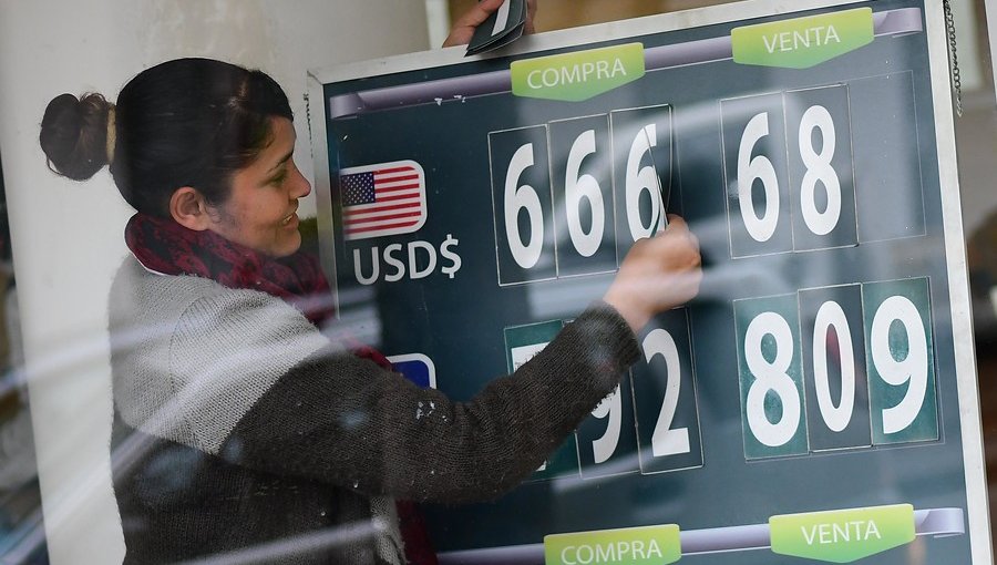 Dólar sube luego de dos jornadas a la baja y se acerca a los $670