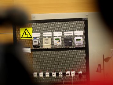 Gobierno: Empresas eléctricas podrían pagar por el retiro del medidor antiguo