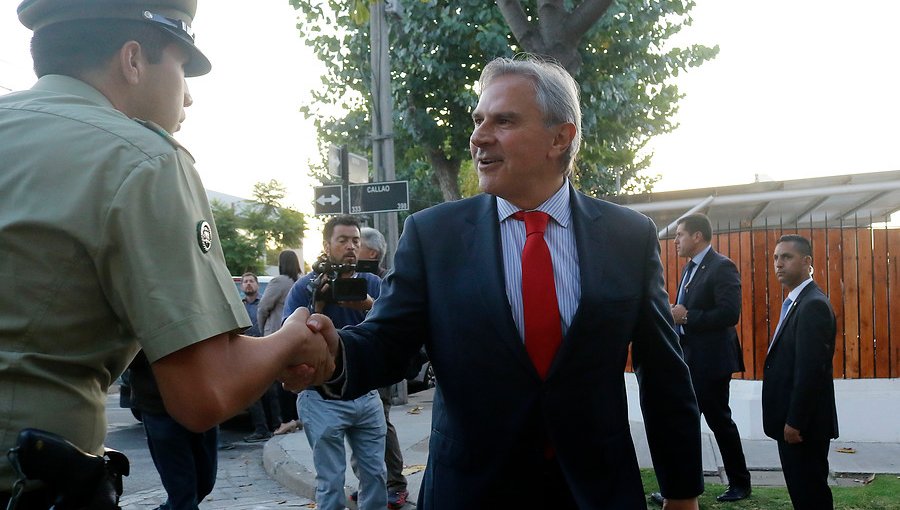 Presidente Piñera sostuvo reunión de trabajo con parlamentarios oficialistas en Viña del Mar