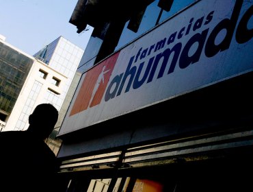 Farmacias Ahumada despide a 32 químicos farmacéuticos por “proceso de ajuste”