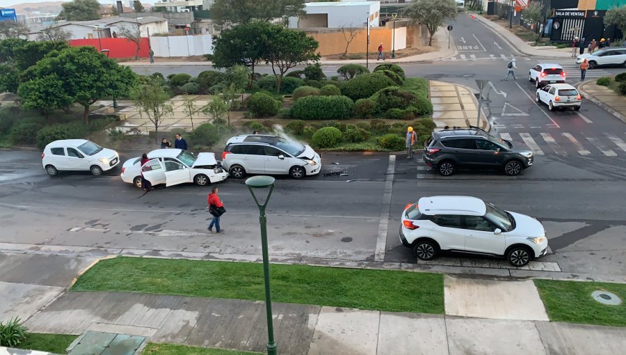 Concón: Accidente en Bosques de Montemar involucró a tres vehículos