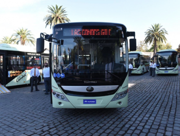10 buses eléctricos comenzarán a operar gratuitamente en Las Condes a partir de abril