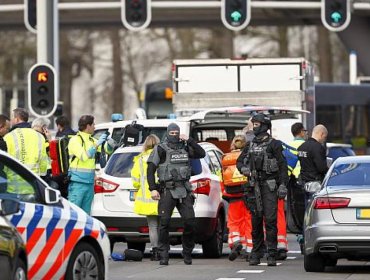 Tiroteo en Holanda deja tres fallecidos y varios heridos: Policía no descarta ataque terrorista