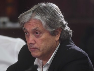 Senador Navarro dice que parlamentarios vinculados a caso tragamonedas deben perder el cargo