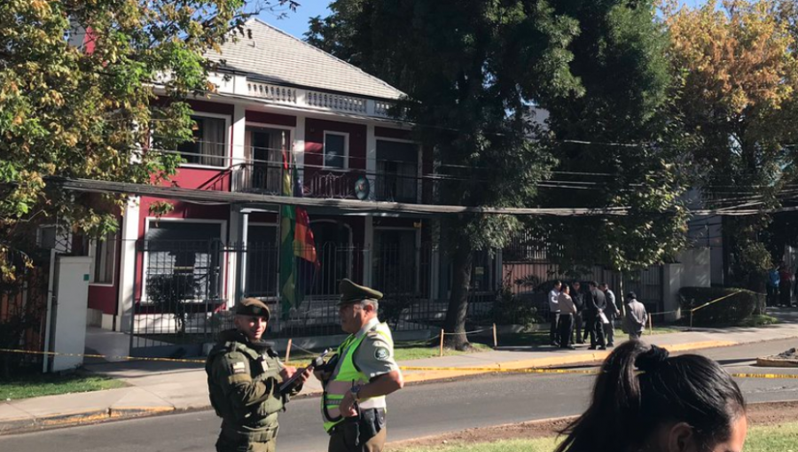 Consulado de Bolivia fue evacuado por amenaza de bomba: llamado anónimo mencionó el caso "Cangri"