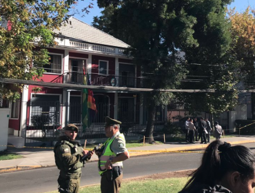 Consulado de Bolivia fue evacuado por amenaza de bomba: llamado anónimo mencionó el caso "Cangri"