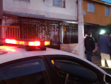 Dos vecinos de Maipú sufren violenta encerrona y portonazo cuando salían a trabajar