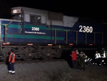 En riesgo vital se encuentra adolescente que fue atropellado por tren de carga en Maipú
