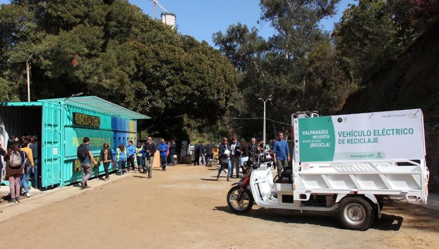 Nuevo punto de reciclaje en el parque Quintil de Valparaíso busca educar a los porteños