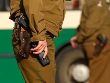 Detenido provocó a carabineros, quienes le propinaron una golpiza: fueron dados de baja