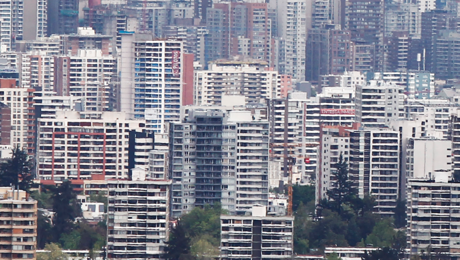 Corte Suprema confirma que dueños de departamentos de Las Condes no pueden arrendarlos vía Airbnb