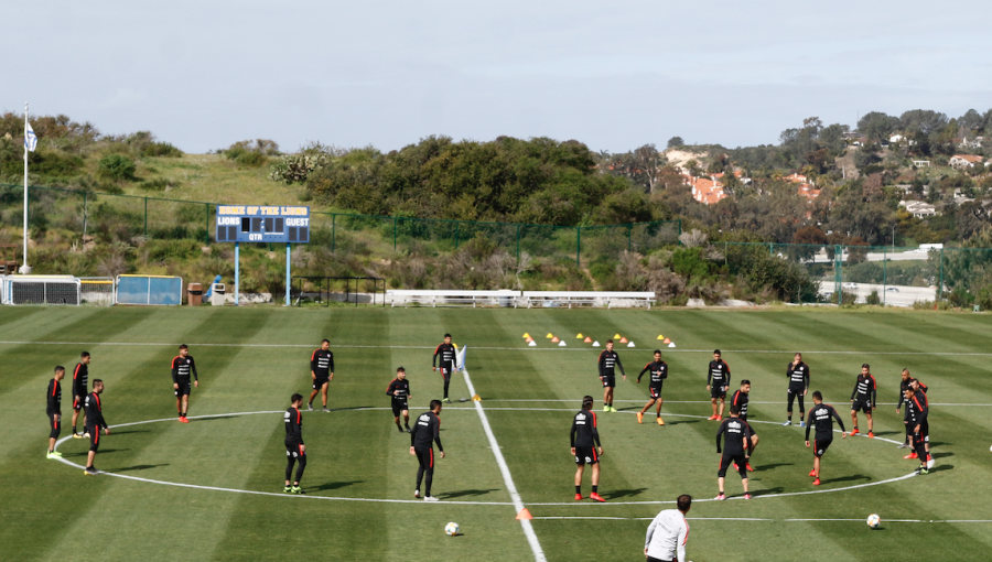 Con esta formación, Chile buscará despejar dudas ante México