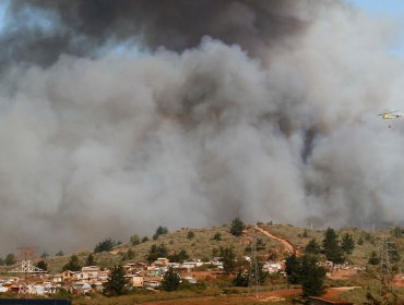 Condenan a autor de incendio en Valparaíso a indemnizar a familias afectadas