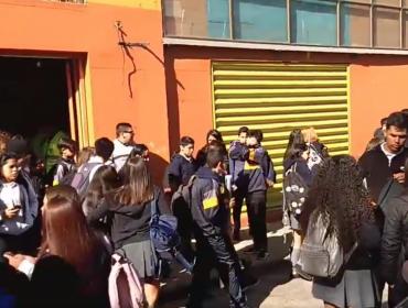 Tres escolares y una trabajadora presentaron síntomas de intoxicación por fuga de gas en liceo porteño