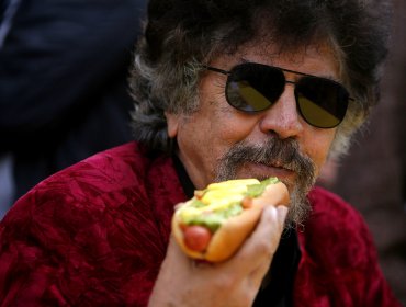 "Compadre Moncho" se declaró 'Presidente encargado' de Chile: hasta Wikipedia lo reconoce