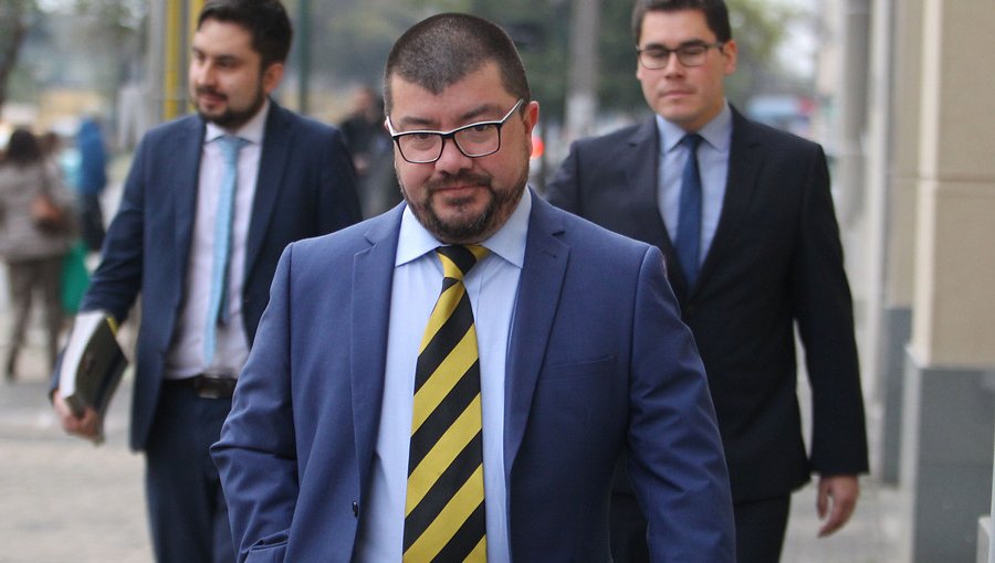 Abren sumario contra el fiscal Moya por “asesorías” a Carabineros durante operación "Huracán"