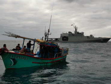 Sorprenden a otro pesquero peruano cargado con tiburón azul en aguas nacionales