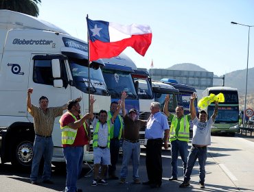 Camioneros de la región anuncian manifestación contra la Alcaldía y Empresa Portuaria de Valparaíso