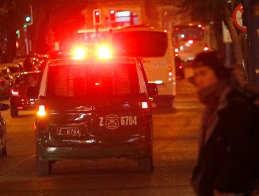 Ex carabinera y familia sufrieron "encerrona" en Ñuñoa: les robaron vehículo
