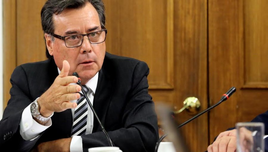 Diputado Urrutia se lanzó en picada contra el alcalde Sharp tras bloqueo de camioneros