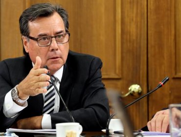 Diputado Urrutia se lanzó en picada contra el alcalde Sharp tras bloqueo de camioneros