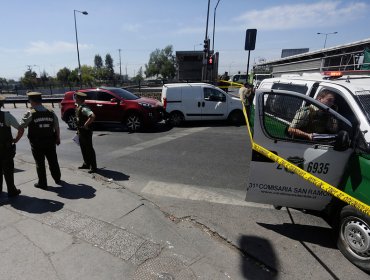 Con dos delincuentes baleados culminó persecución policial en Puente Alto