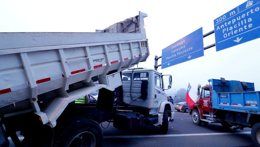 Paro de camioneros: Chahuán responsabilizó a Sharp de cerrar las puertas al desarrollo portuario