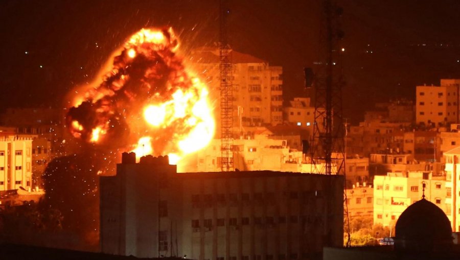 Israel bombardeó Gaza en represalia a cohete lanzado a Tel Aviv