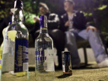 Vitacura lanza campaña para disminuir el consumo de alcohol entre escolares