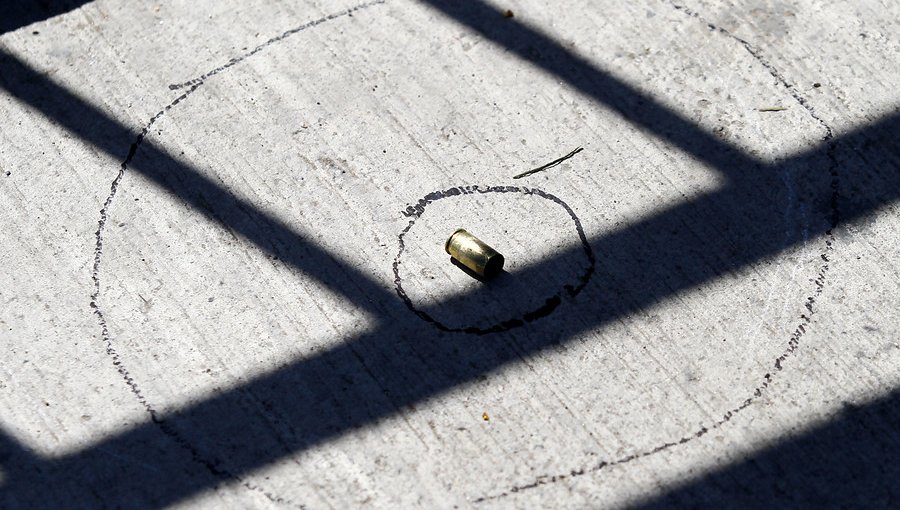 Carabinero fue baleado en plena vía pública en la comuna de Peñalolén