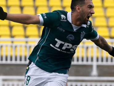Ronnie Fernández, ex jugador de S. Wanderers, le anotó un golazo al Arsenal