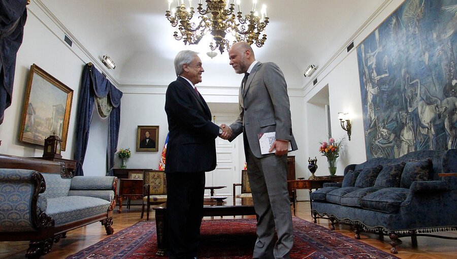 Partido Socialista pidió a presidente Piñera que "no le falte el respeto" a Bachelet