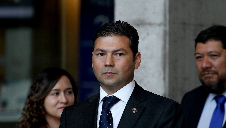 Fiscal de fraude en Carabineros presentó acusación contra imputados