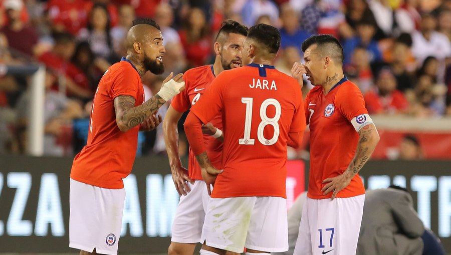 Adelantan que la Roja volverá a caer en ranking FIFA tras gira por Norteamérica