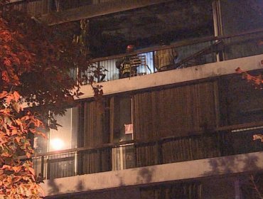 Abuelito postrado en cama murió durante incendio que destruyó su departamento en Las Condes