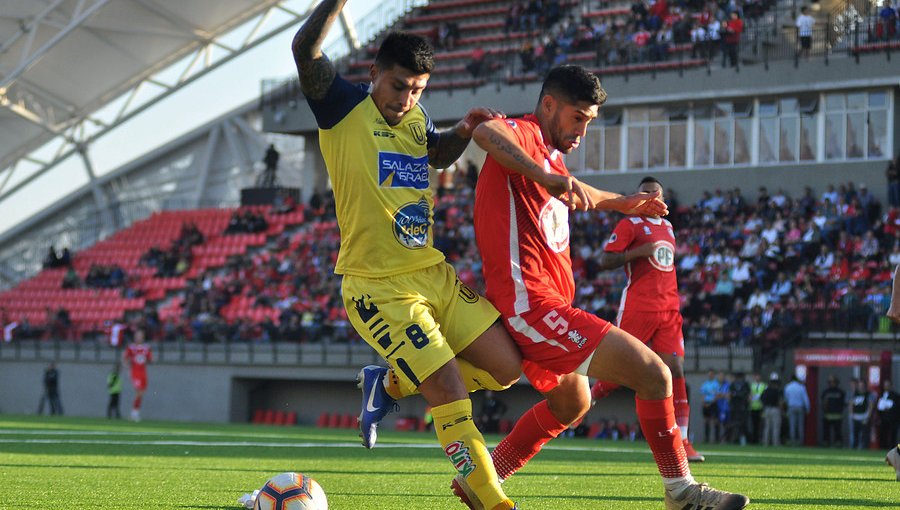 U. La Calera volvió a los abrazos y a la punta del torneo tras vencer 3-1 a U. de Concepción