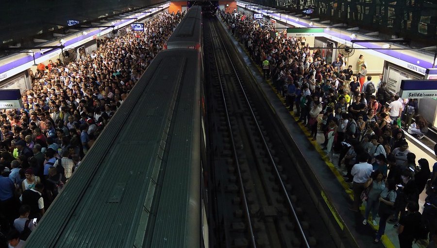 Línea 4 del Metro de Santiago se encuentra funcionando de forma parcial