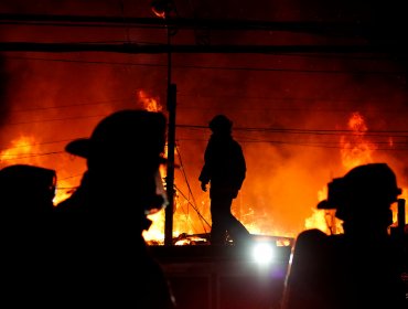 Adulto mayor murió de un infarto luego de rescatar de un incendio a un niño en Valparaíso