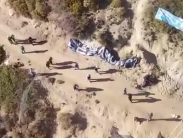 Olmué: Manifestantes mantienen toma de torre de alta tensión del proyecto Cardones Polpaico