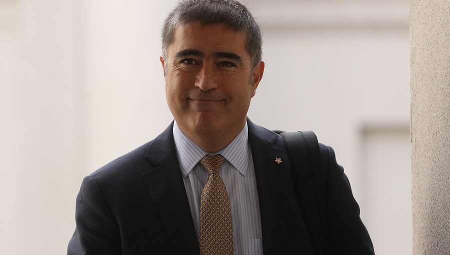 Desbordes pide modernizar y mejorar Fonasa por alza de planes de las Isapres