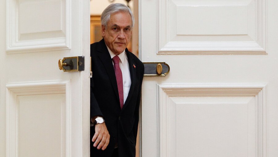 Presidente Piñera se compromete a "eliminar todas las preexistencias y carencias" en Ley de Isapres