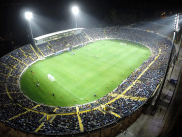 'Twitteros Solidarios' pidió a ruleteros y cruzados que lleven ovillos de lana al estadio