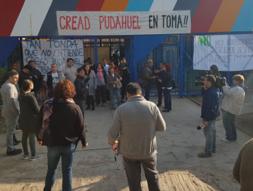 Funcionarios del Sename se tomaron las instalaciones del Cread de Pudahuel