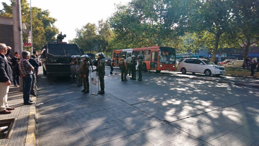 Comerciante ambulante murió atropellado en la Alameda cuando era perseguido por Carabineros