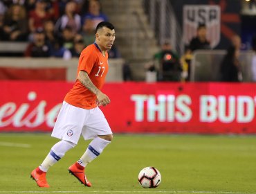 Aseguran que Gary Medel tendría todo acordado para llegar al West Ham de Pellegrini