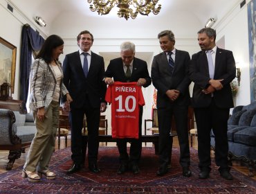 Presidente Piñera recibió a timoneles de la Conmebol y la ANFP