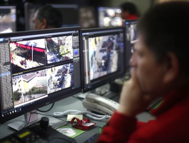 Santiaguinos viven vigilados por más de 3 mil cámaras de seguridad