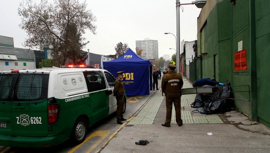 Estudiante de 17 años fue asesinado afuera de su colegio en la comuna de El Bosque