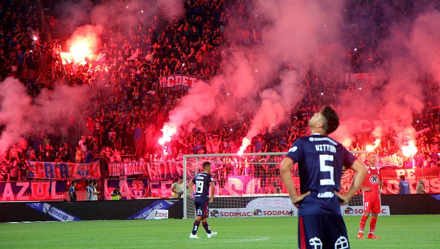 Universidad de Chile condenó incidentes de "grupos anárquicos" en duelo ante Unión La Calera